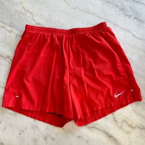 Red Nike Athletic Shorts Size L